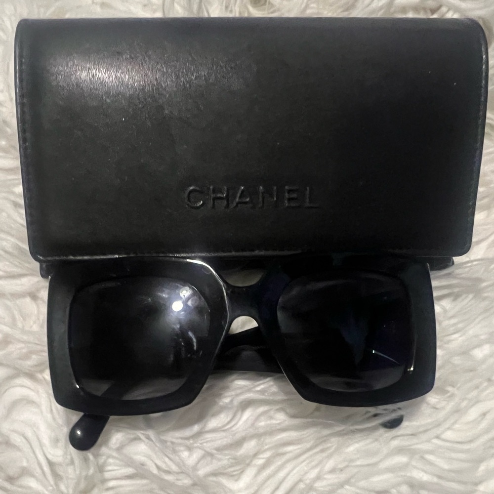 Chanel sun glasses. Used twice